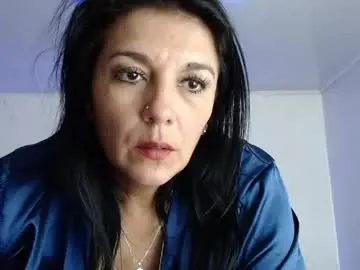 Selena_hotmilf  live sex cam