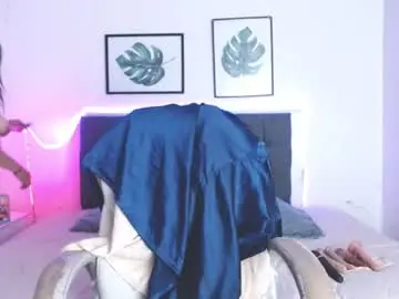 Selena_hotmilf  live sex cam