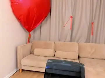 Tobimediate  live sex cam