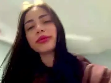 Yvonnepfluger  live sex cam