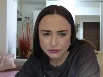 Beyoncedoll  live sex cam