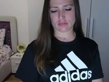 Beyoncedoll  live sex cam