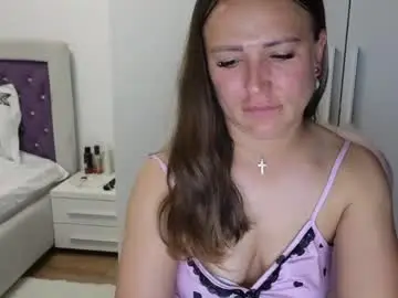 Beyoncedoll  live sex cam
