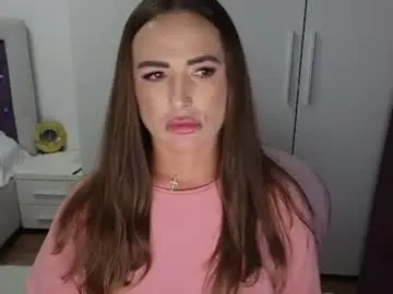 Beyoncedoll  live sex cam
