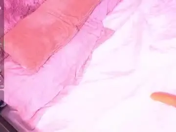 Dakotaaroms  live sex cam