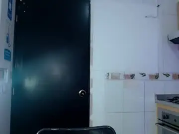 Emily_zc1  live sex cam