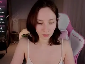 Foxyoly  live sex cam