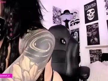 Lexyjoyce  live sex cam