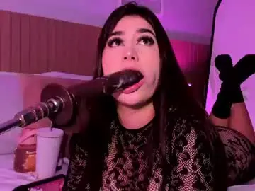 Lorraine_williams_  live sex cam