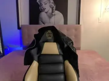 Miiaa_evans1  live sex cam