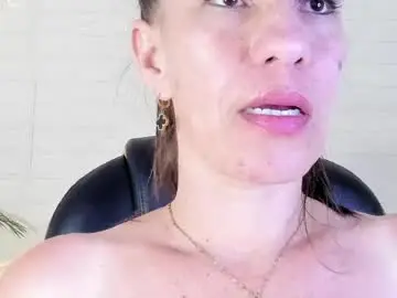 Millie_brown21  live sex cam