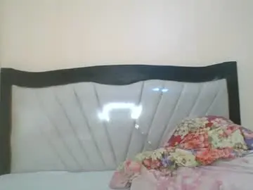 Queen_wow2  live sex cam