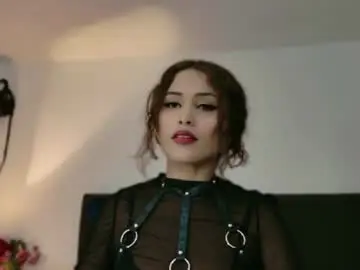 Rougedoe  live sex cam