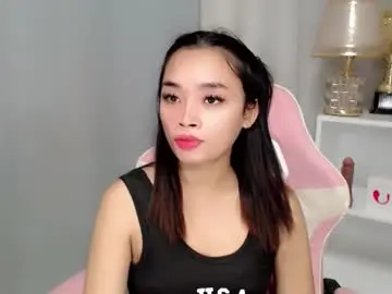 Tricia_slut  live sex cam