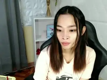 Tricia_slut  live sex cam