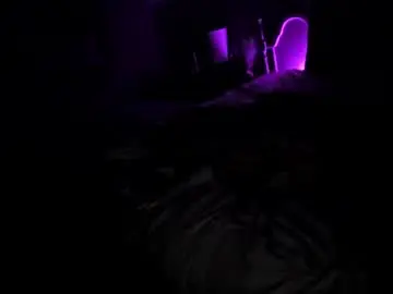 Yogimilflover  live sex cam