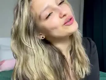 Cutee_miley  live sex cam