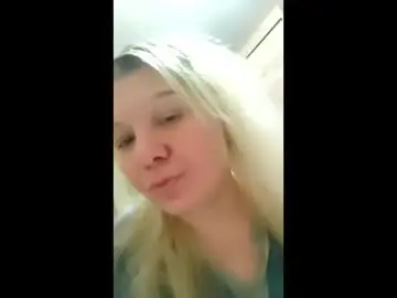 Delindahot  live sex cam