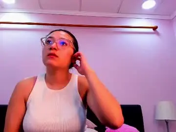 Elia_07  live sex cam