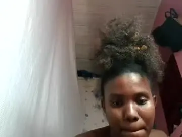 Liandra69  live sex cam