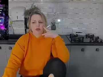 Mojjo_erika  live sex cam