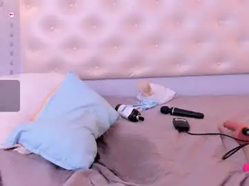 Ninaavelvett  live sex cam