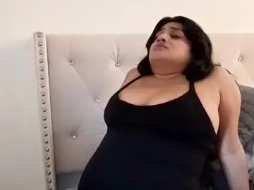 Tinydee555  live sex cam