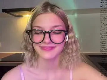 Ardisparty  live sex cam