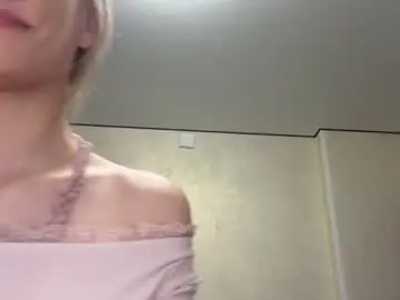 Ardisparty  live sex cam