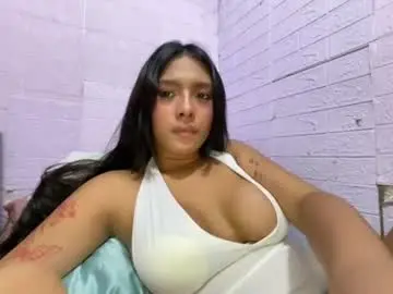 Kinnalicous  live sex cam