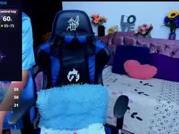 Mia_bigtits_17  live sex cam
