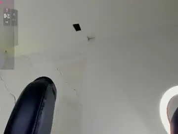 Niickyjones  live sex cam