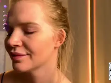 Orangebumble  live sex cam