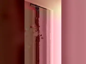 Reaganguin  live sex cam