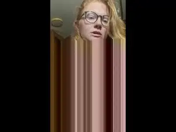 Reds_playground  live sex cam