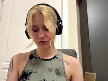 Cleopatralewey  live sex cam