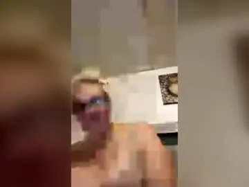 Dawn2287  live sex cam