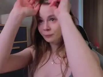 Dipamellyy  live sex cam