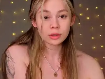 Dipamellyy  live sex cam