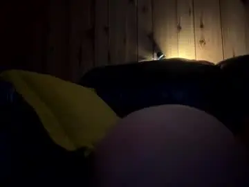 Gutbuster95  live sex cam