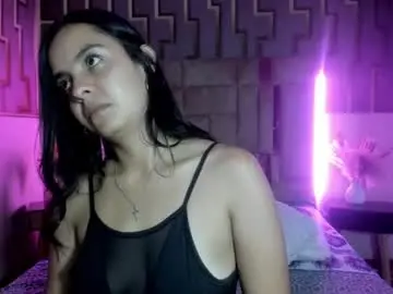 Isa_evanns  live sex cam