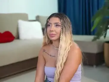 Lucyyrosse  live sex cam