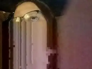 Lynds87  live sex cam