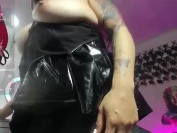 Madelyn_noir  live sex cam