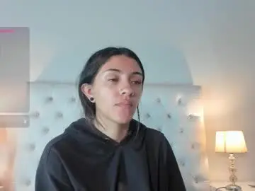 Perla_giraldo  live sex cam