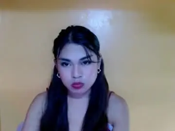 Wildhoney07  live sex cam