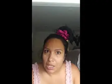 Annie23mal  live sex cam