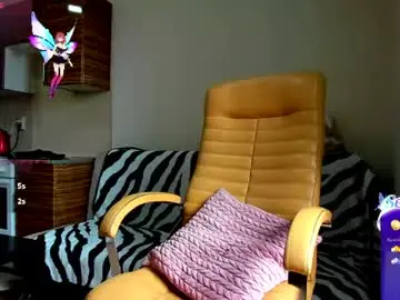 Earthadobb  live sex cam
