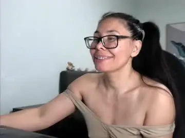 Elaramuse_  live sex cam