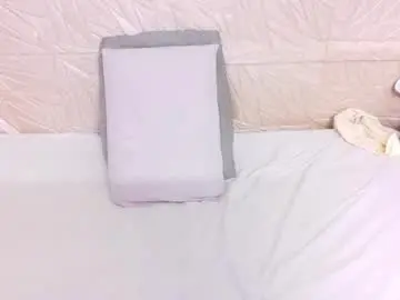 Kinkyy_redhead  live sex cam
